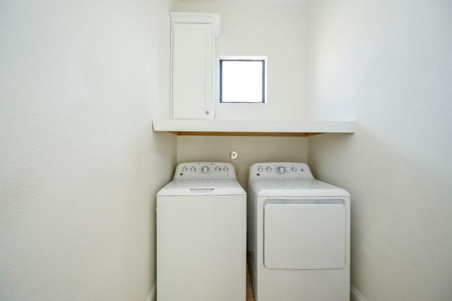 1825 W 24th Street, Houston, TX 77008