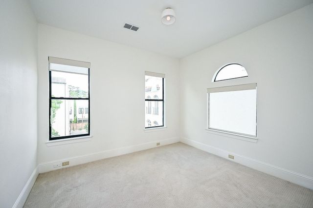 1825 W 24th Street, Houston, TX 77008