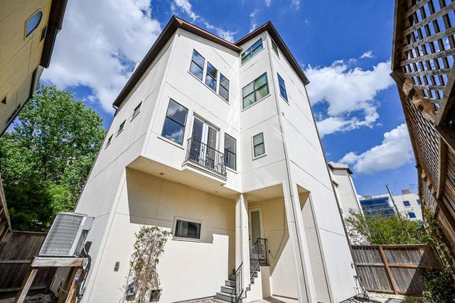 1825 W 24th Street, Houston, TX 77008