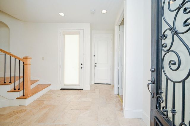 1825 W 24th Street, Houston, TX 77008