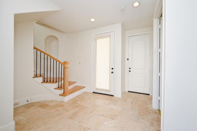 1825 W 24th Street, Houston, TX 77008