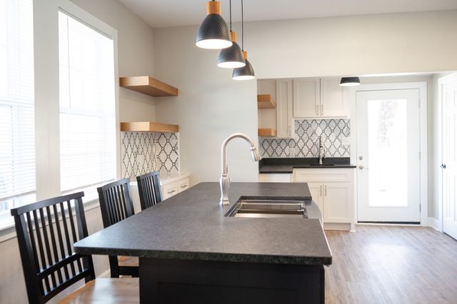 915 N 16th Street, Waco, TX 76707