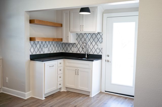 915 N 16th Street, Waco, TX 76707