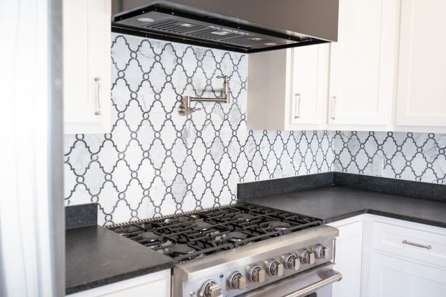 915 N 16th Street, Waco, TX 76707