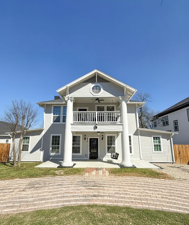 915 N 16th Street, Waco, TX 76707