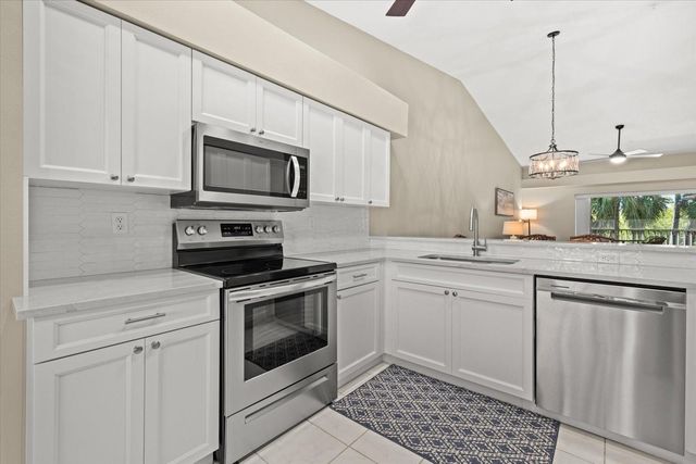 9550 HIGH GATE DRIVE 1525, Sarasota, FL 34238