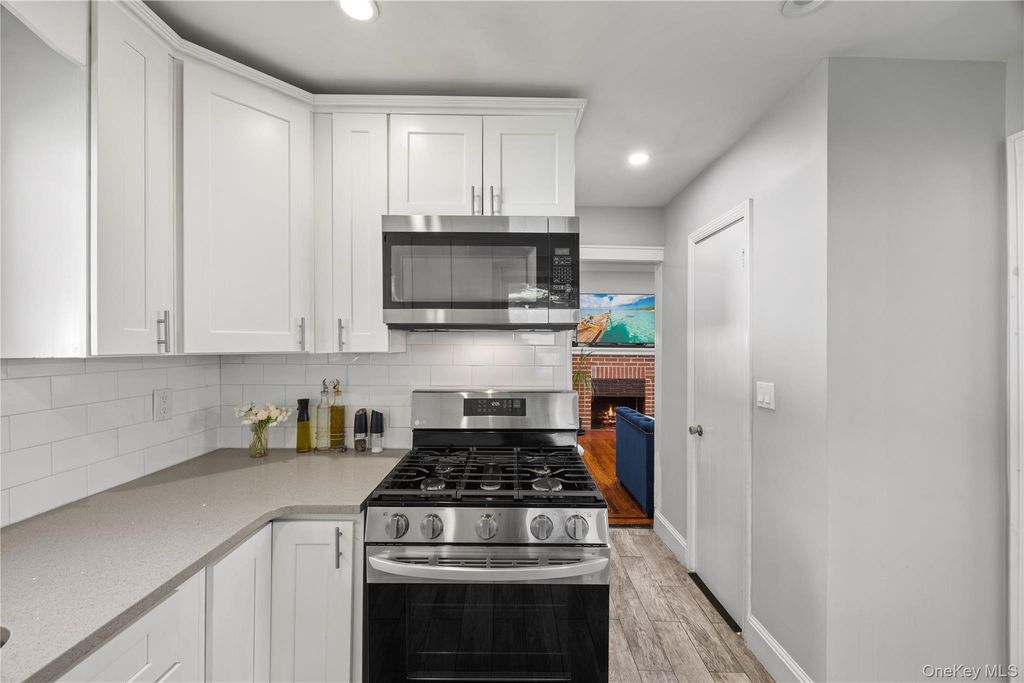 51 Sunrise Terrace, Yonkers, NY 10703 — photo 5