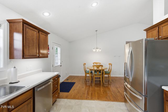 900 North Austin Springs Road, Piney Flats, TN 37686