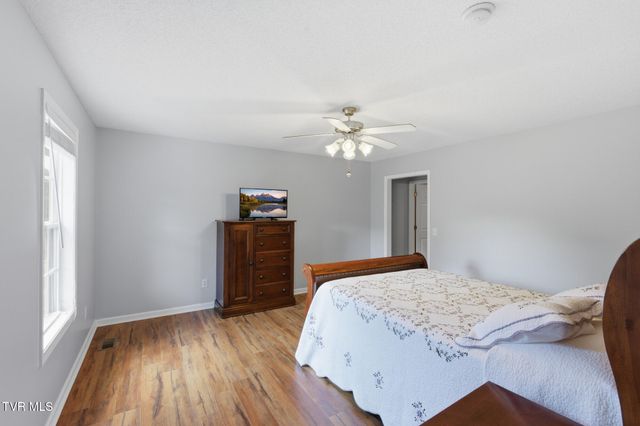 900 North Austin Springs Road, Piney Flats, TN 37686