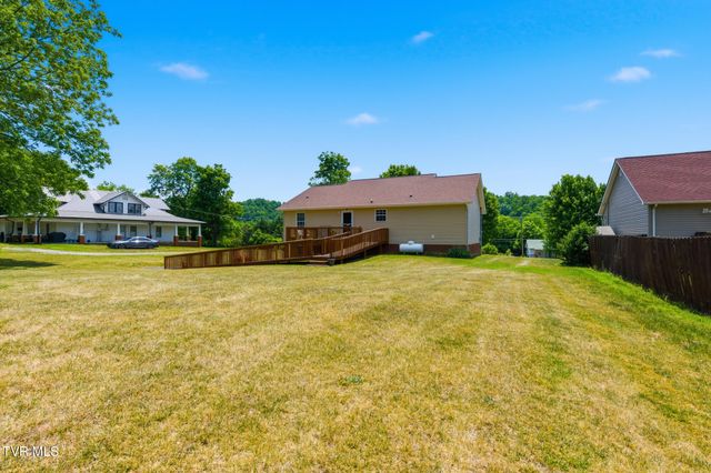 900 North Austin Springs Road, Piney Flats, TN 37686