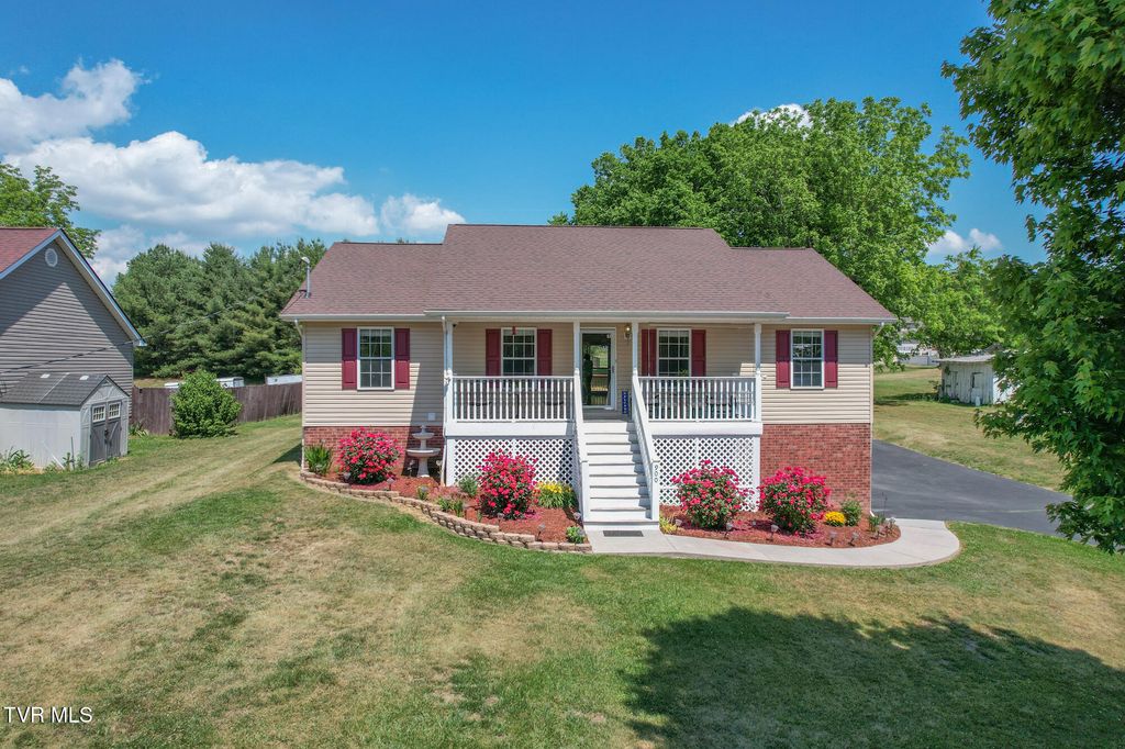 900 North Austin Springs Road, Piney Flats, TN 37686
