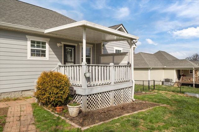 459 Diane Loop, White Bluff, TN 37187