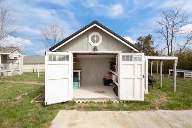 459 Diane Loop, White Bluff, TN 37187