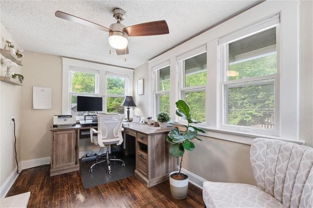 5827 Holmes Street, Kansas City, MO 64110