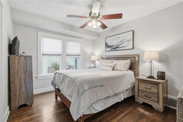 5827 Holmes Street, Kansas City, MO 64110