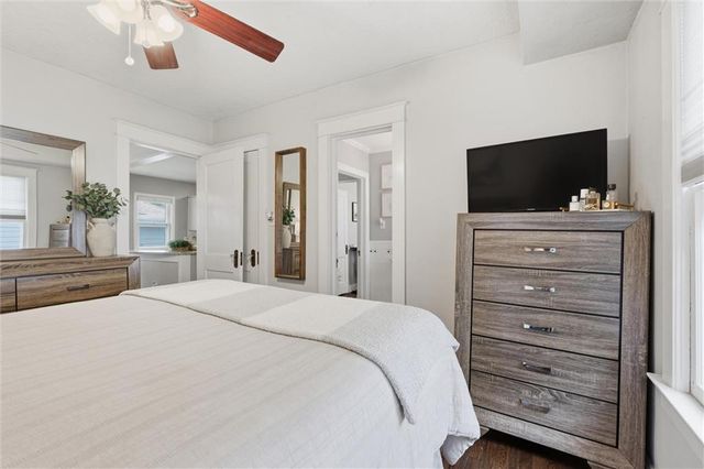 5827 Holmes Street, Kansas City, MO 64110