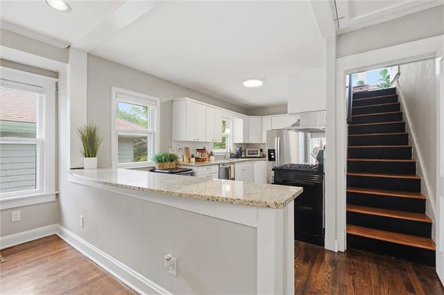 5827 Holmes Street, Kansas City, MO 64110
