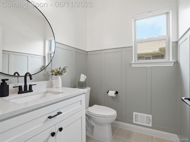 29684 Kevin Drive, Chesterfield Township, MI 48051
