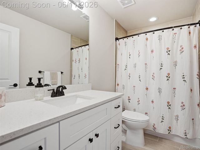 29684 Kevin Drive, Chesterfield Township, MI 48051