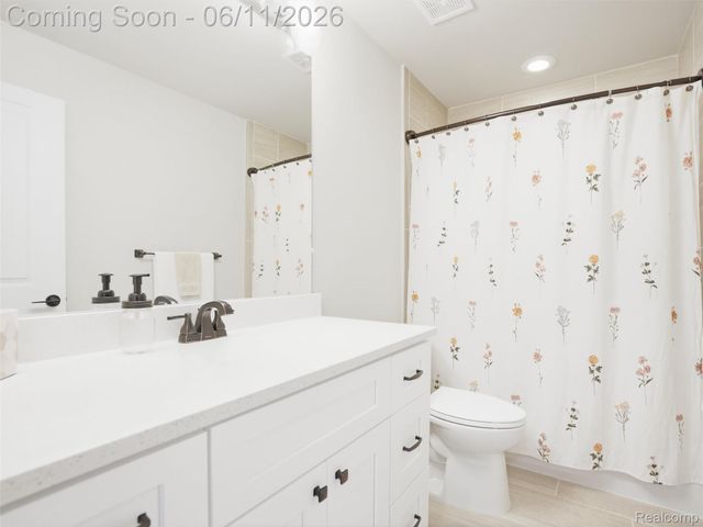 29684 Kevin Drive, Chesterfield Township, MI 48051