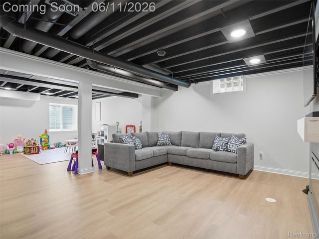 29684 Kevin Drive, Chesterfield Township, MI 48051
