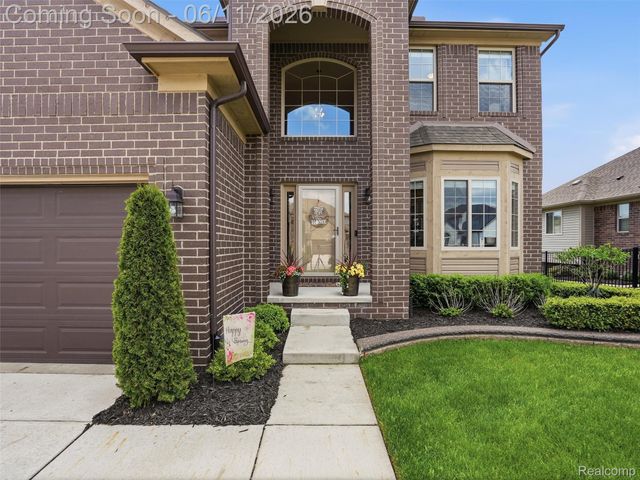 29684 Kevin Drive, Chesterfield Township, MI 48051