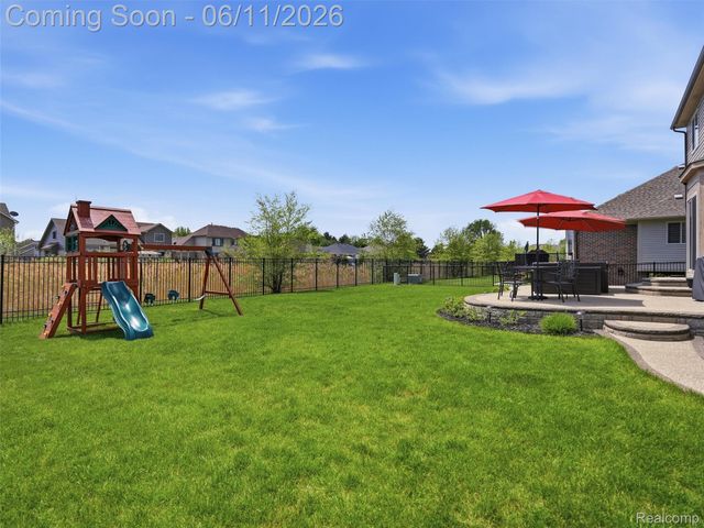 29684 Kevin Drive, Chesterfield Township, MI 48051