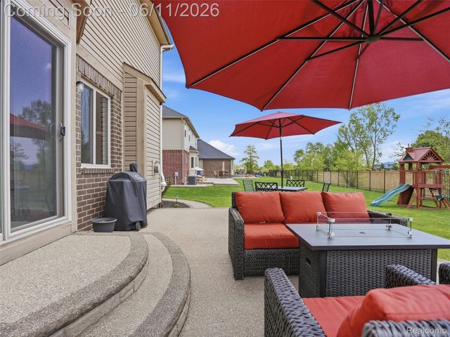 29684 Kevin Drive, Chesterfield Township, MI 48051