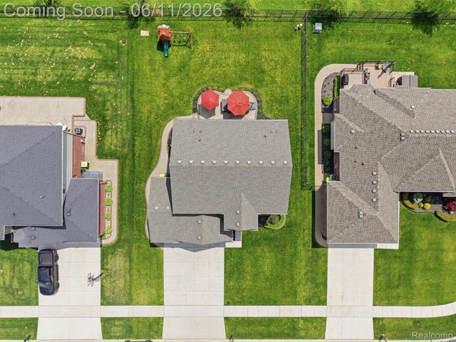 29684 Kevin Drive, Chesterfield Township, MI 48051