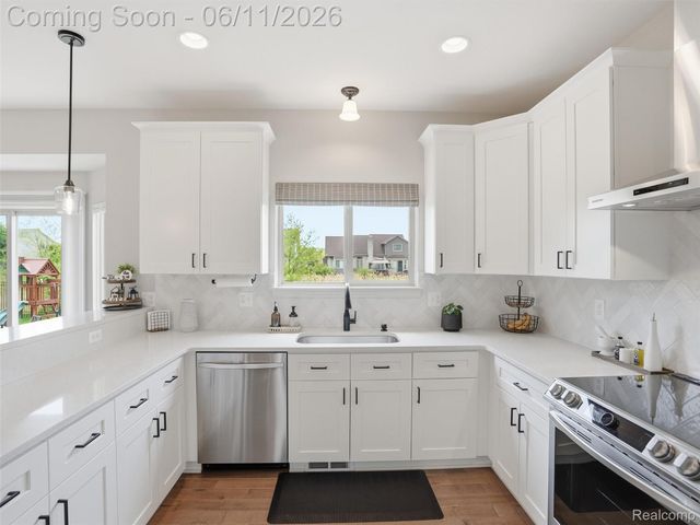 29684 Kevin Drive, Chesterfield Township, MI 48051