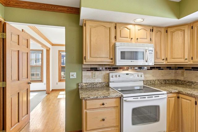 2415 PARKSIDE DRIVE, Oshkosh, WI 54901