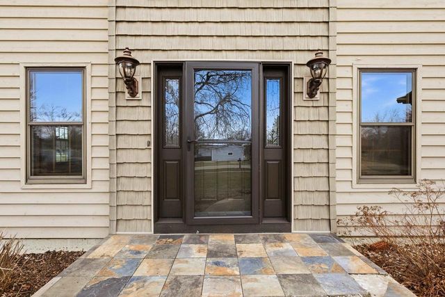 2415 PARKSIDE DRIVE, Oshkosh, WI 54901