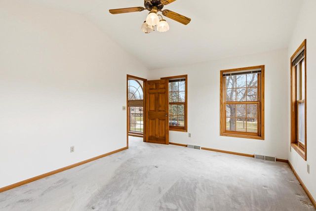 2415 PARKSIDE DRIVE, Oshkosh, WI 54901