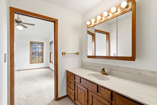 2415 PARKSIDE DRIVE, Oshkosh, WI 54901