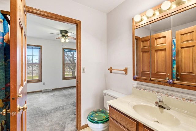 2415 PARKSIDE DRIVE, Oshkosh, WI 54901