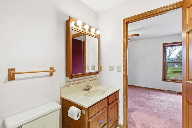 2415 PARKSIDE DRIVE, Oshkosh, WI 54901