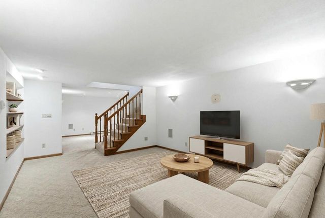 2415 PARKSIDE DRIVE, Oshkosh, WI 54901