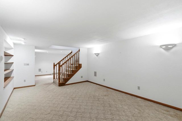 2415 PARKSIDE DRIVE, Oshkosh, WI 54901
