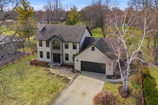 2415 PARKSIDE DRIVE, Oshkosh, WI 54901