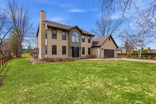 2415 PARKSIDE DRIVE, Oshkosh, WI 54901