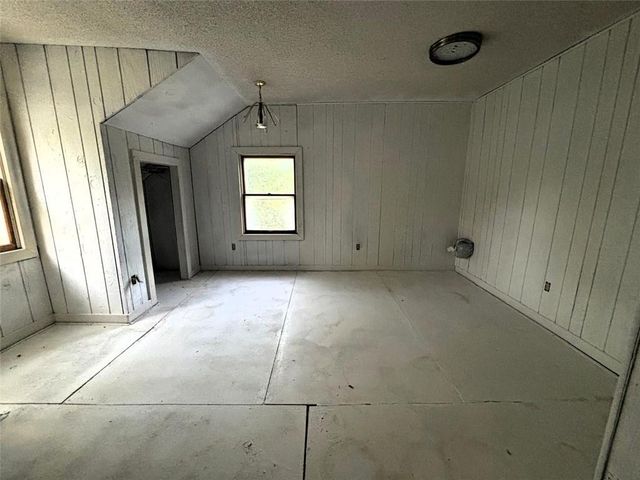 603 N 3rd Street, Burlington, KS 66839