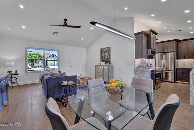 1362 E WICKIEUP Lane, Phoenix, AZ 85024