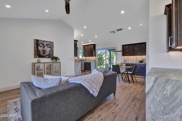 1362 E WICKIEUP Lane, Phoenix, AZ 85024