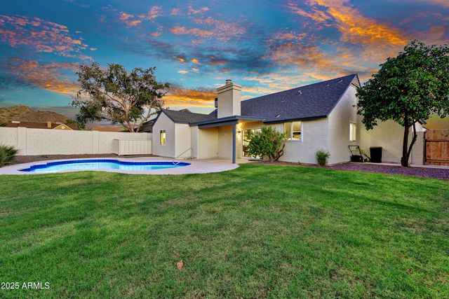 1362 E WICKIEUP Lane, Phoenix, AZ 85024