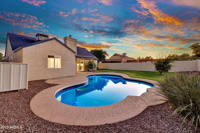 1362 E WICKIEUP Lane, Phoenix, AZ 85024