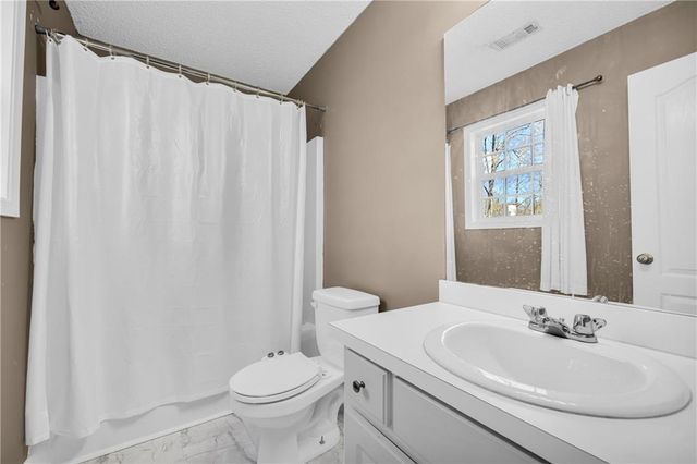 910 Ivy Hills Circle, Mount Airy, GA 30563