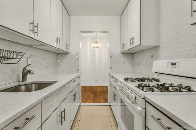 138-10 Franklin Avenue 9J, Flushing, NY 11355