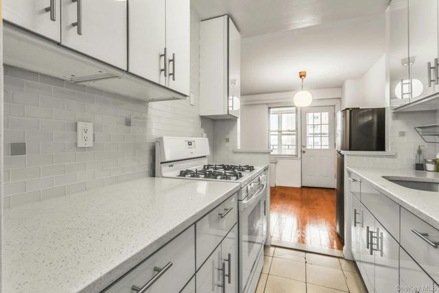 138-10 Franklin Avenue 9J, Flushing, NY 11355