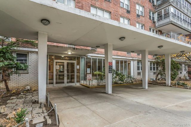 138-10 Franklin Avenue 9J, Flushing, NY 11355