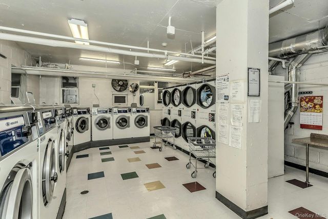 138-10 Franklin Avenue 9J, Flushing, NY 11355